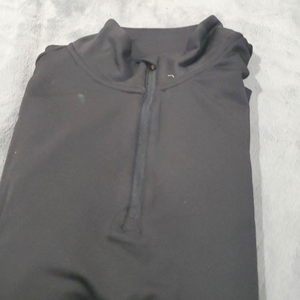 Reebok black turtleneck spot shirt